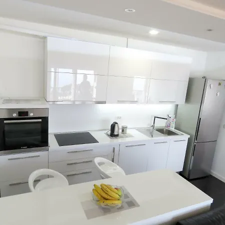 Apartman G&j * Baska Voda